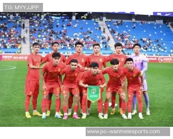 足球场上的生死较量与送棺材的悲壮故事交织成的命运之歌